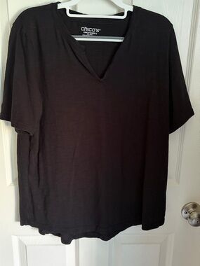 Chico's Split VNeck Short Sleeve Tee